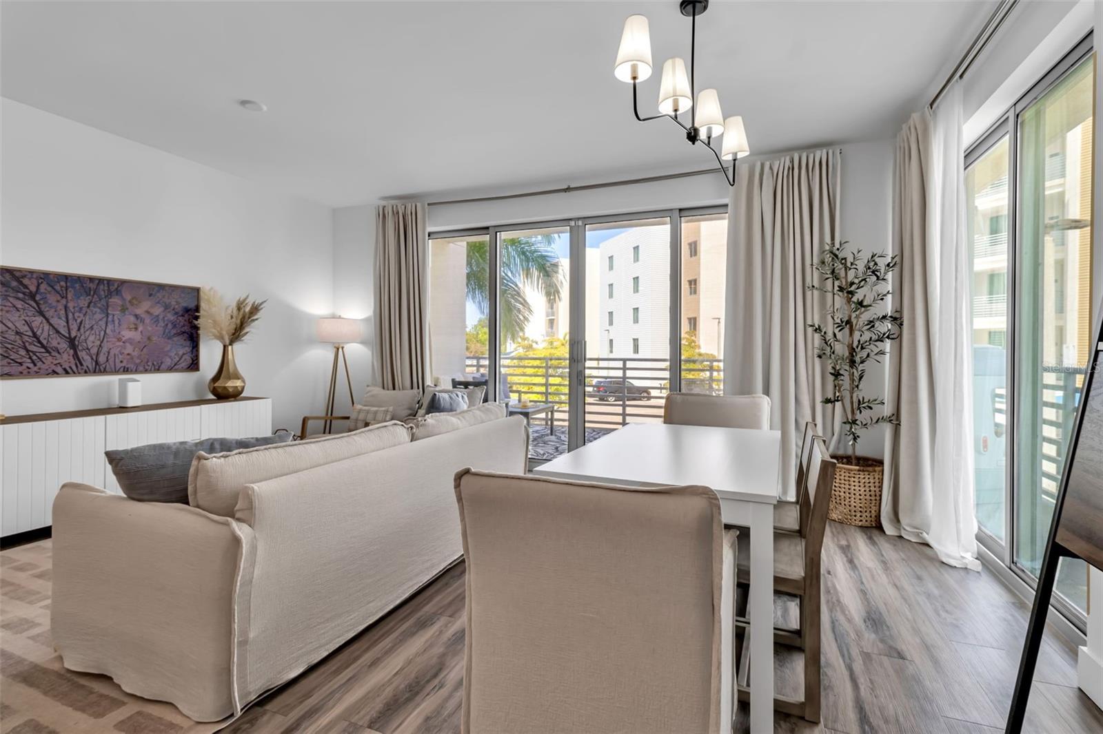 1703 Tamiami Unit 211, Sarasota, FL 34234