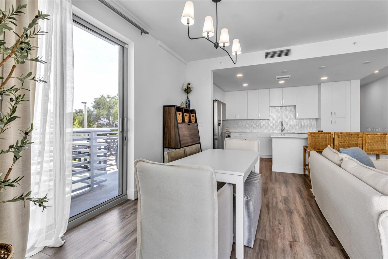 1703 Tamiami Unit 211, Sarasota, FL 34234