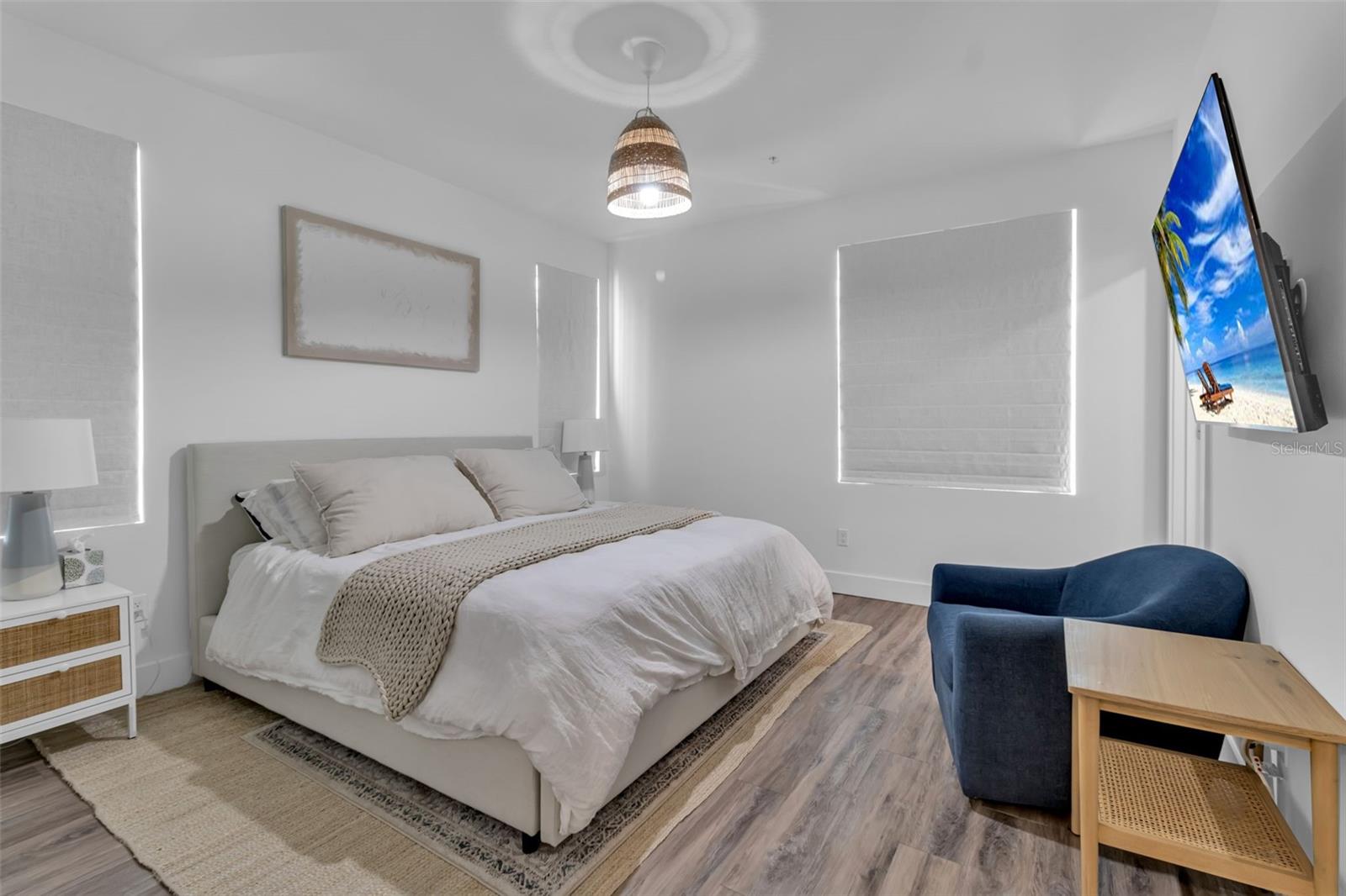1703 Tamiami Unit 211, Sarasota, FL 34234