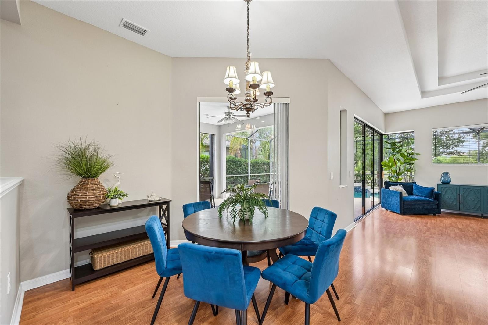 259 Dahlia, Bradenton, FL 34212