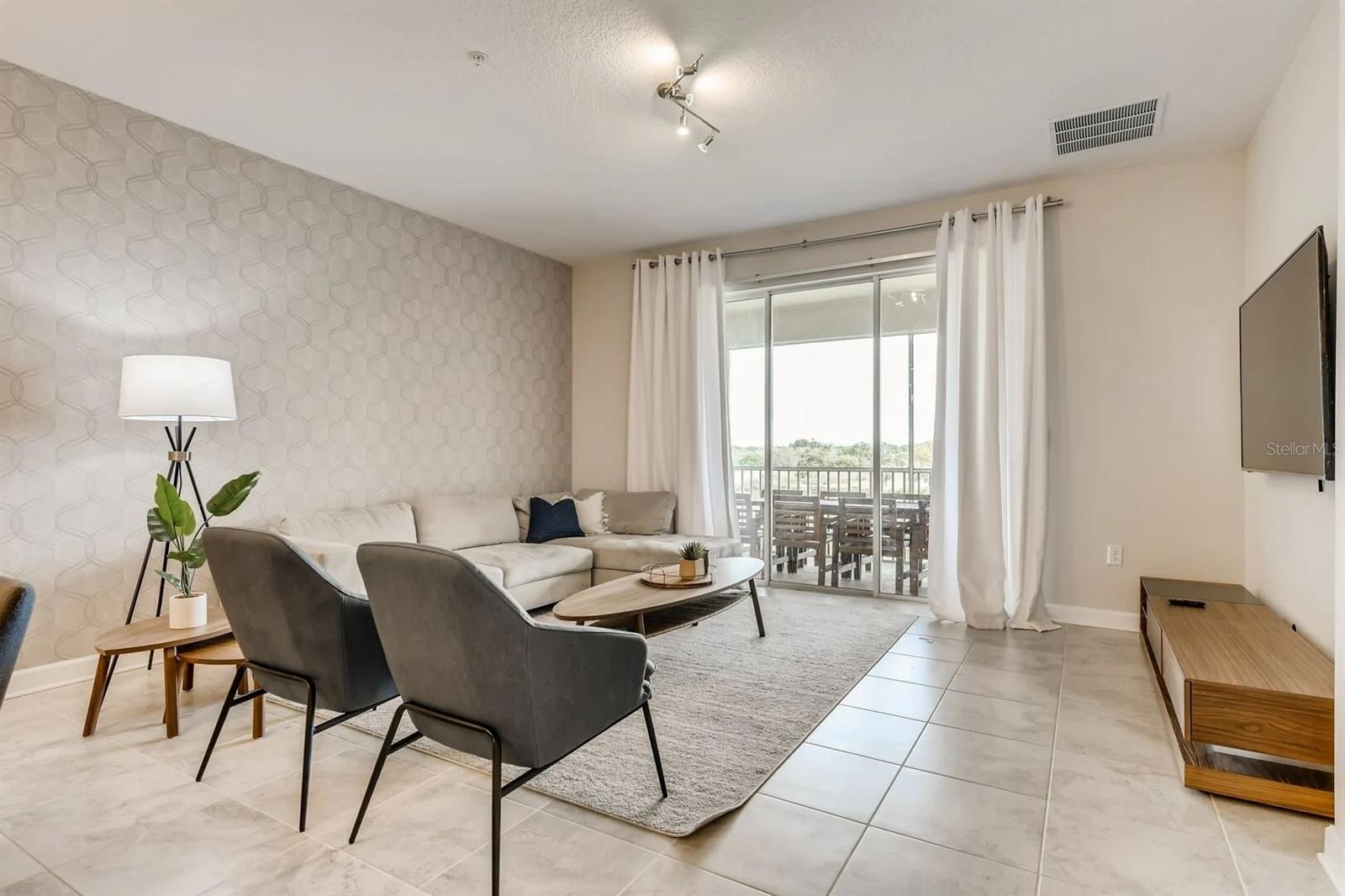 545 Ocean Course Unit 545, Davenport, FL 33896