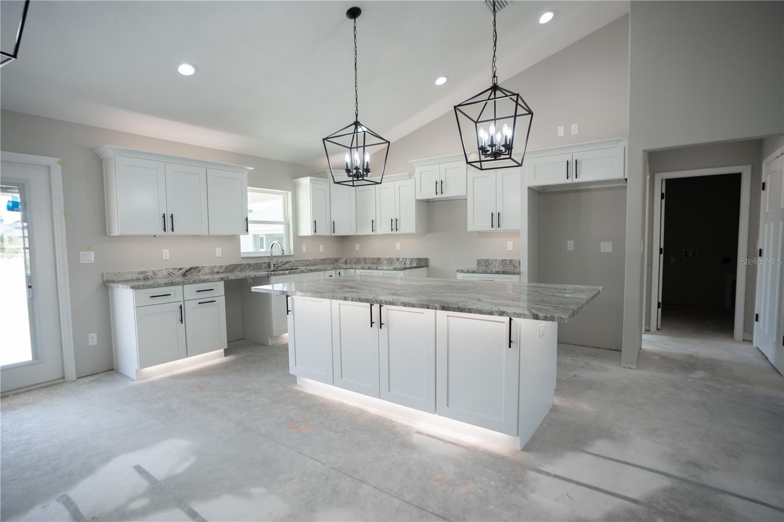 6595 179th Court, Dunnellon, FL 34432