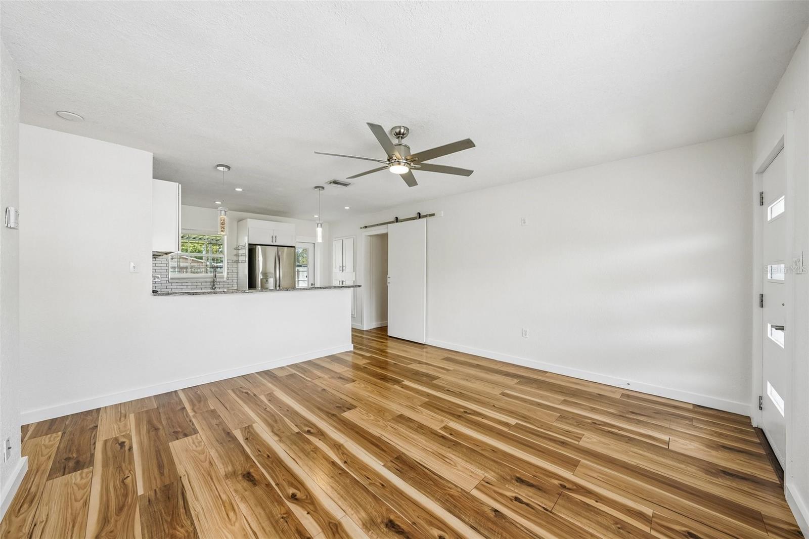 784 87th, St Petersburg, FL 33702