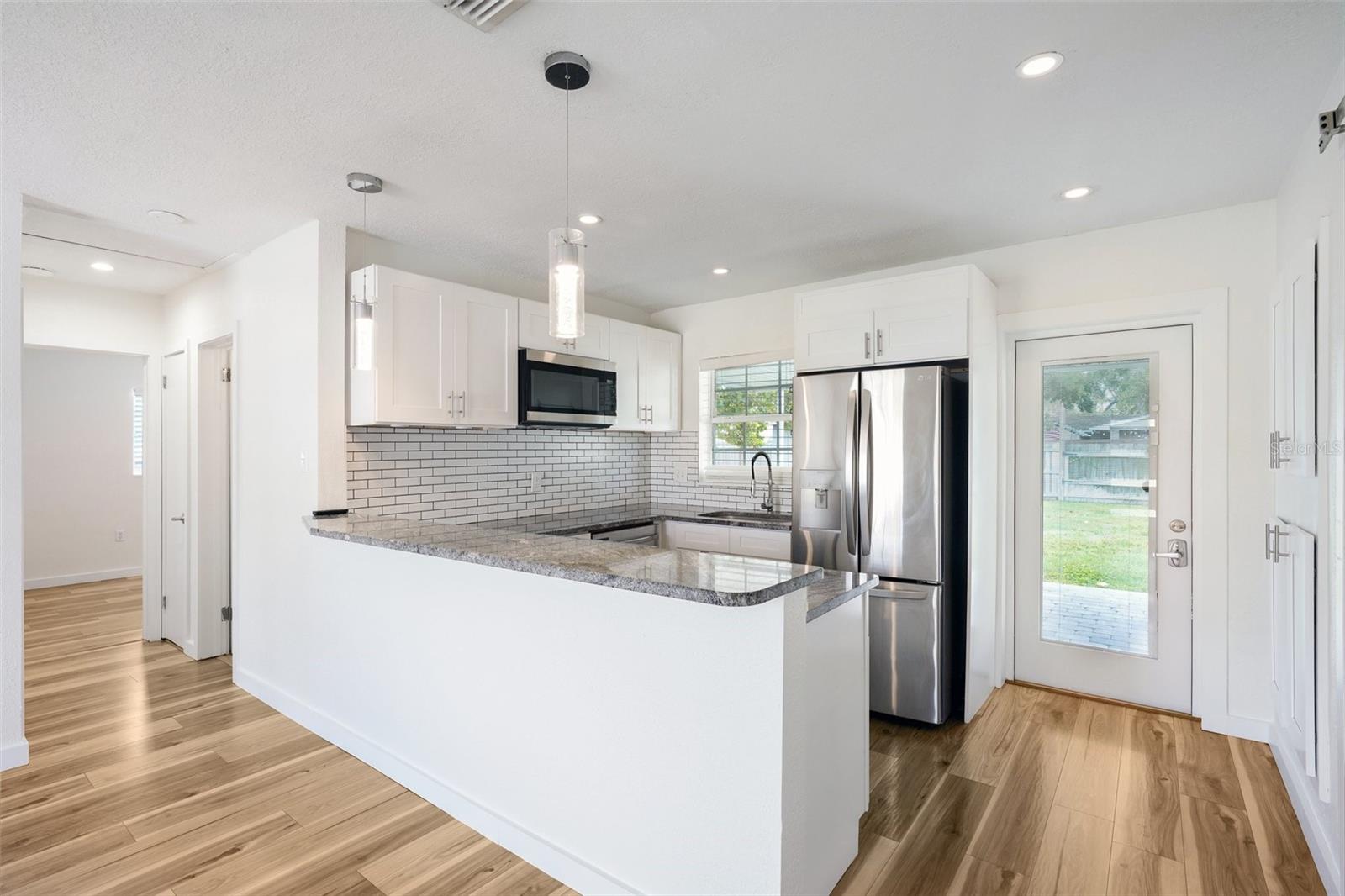 784 87th, St Petersburg, FL 33702