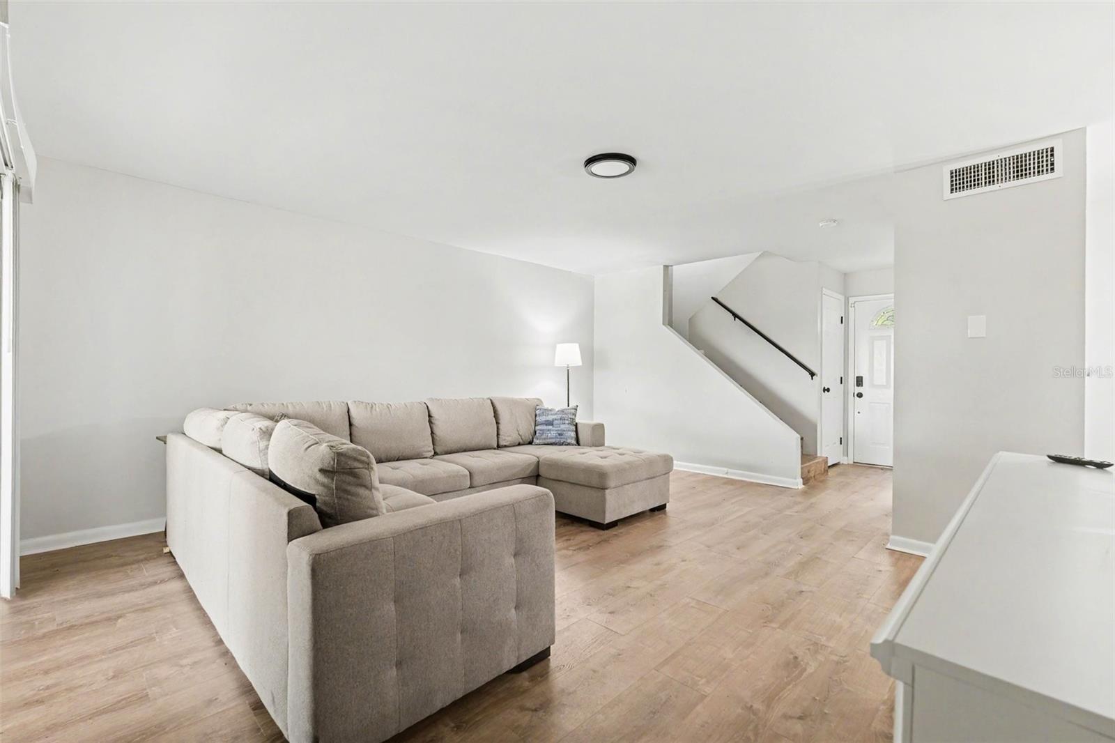 3267 39th Unit B, St Petersburg, FL 33711