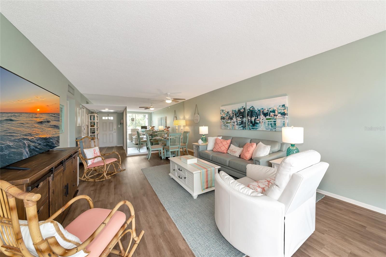 7461 Country Club Unit 203, Sarasota, FL 34243