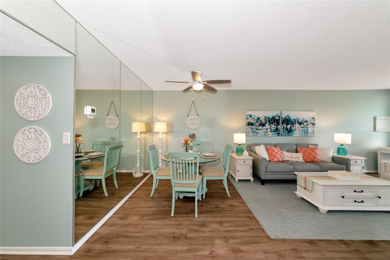 7461 Country Club Unit 203, Sarasota, FL 34243