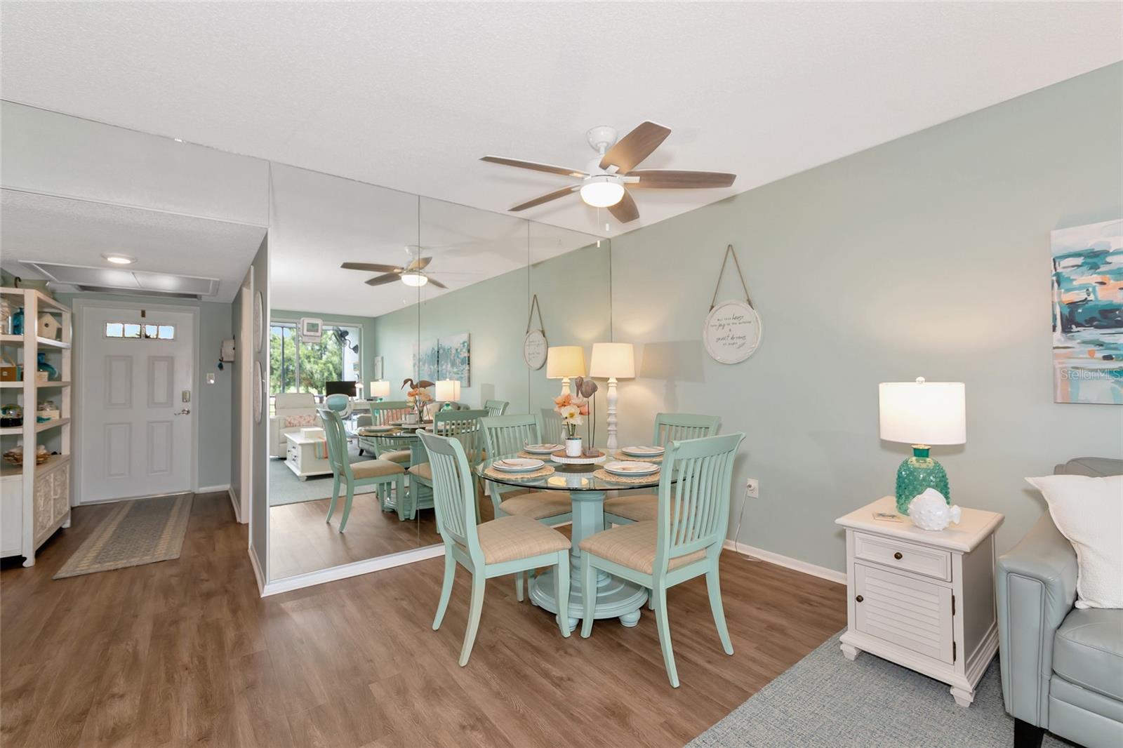 7461 Country Club Unit 203, Sarasota, FL 34243