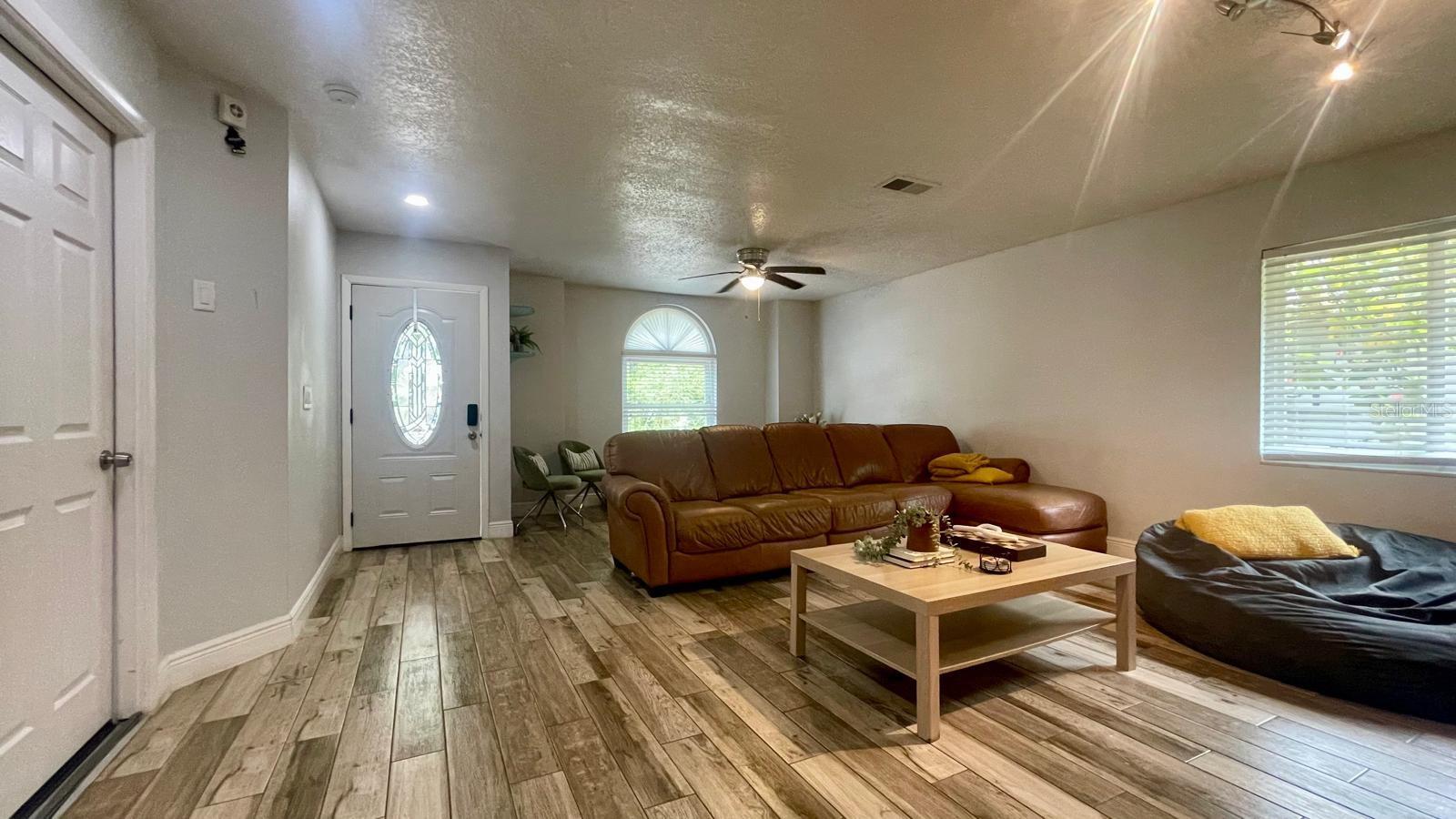 1044 Nin, Orlando, FL 32835