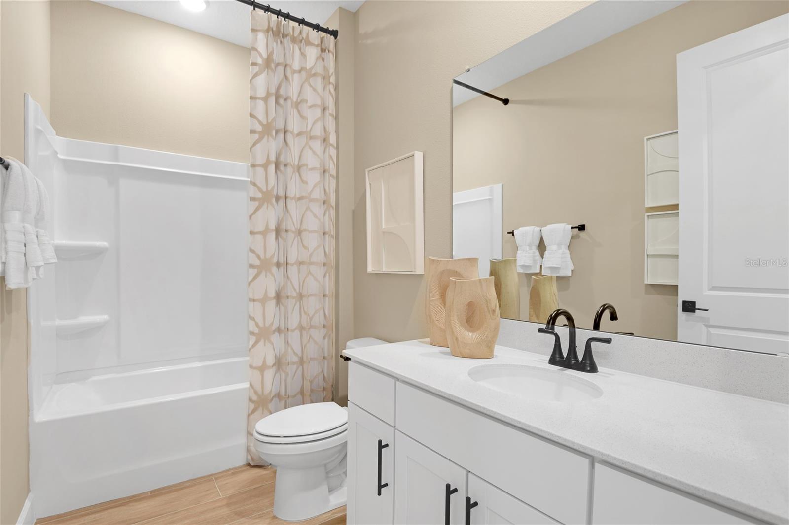 190 Blue Star, Tavares, FL 32778