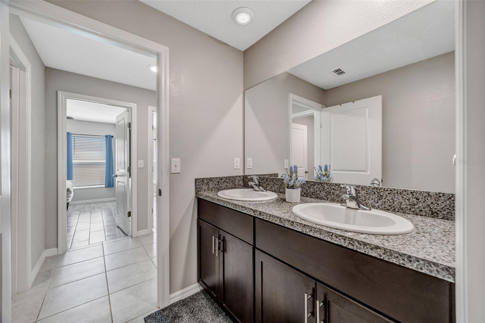 138 Rain Berry, Ruskin, FL 33570