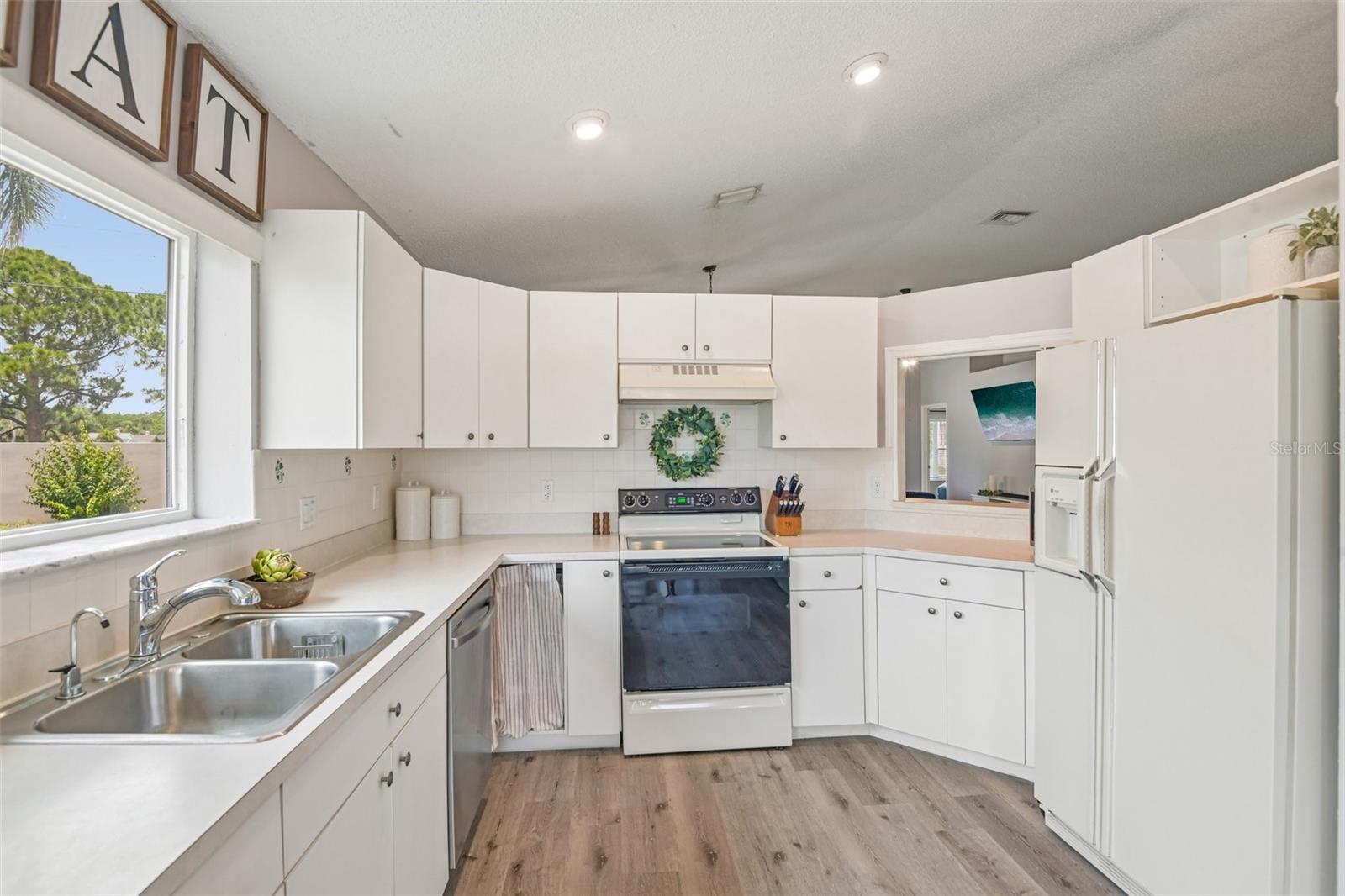 1129 Daleside, New Port Richey, FL 34655