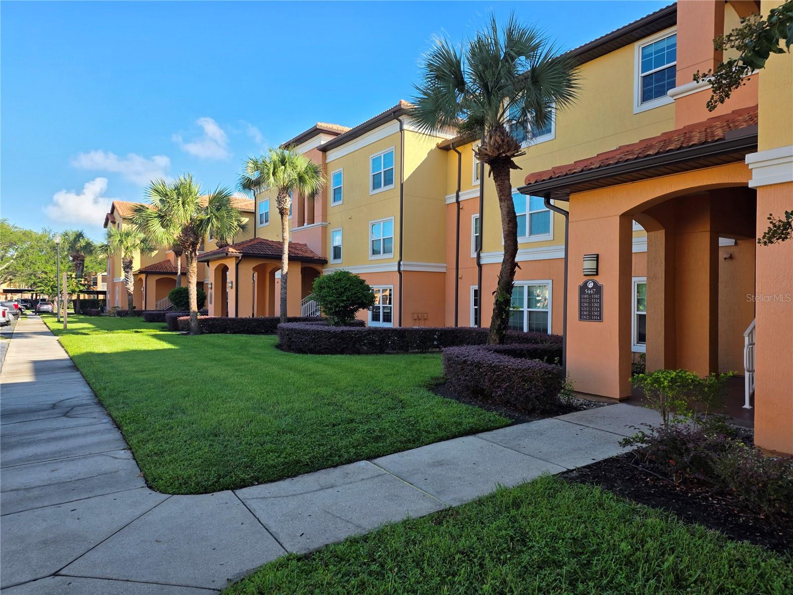 5447 Vineland Unit 1210, Orlando, FL 32811
