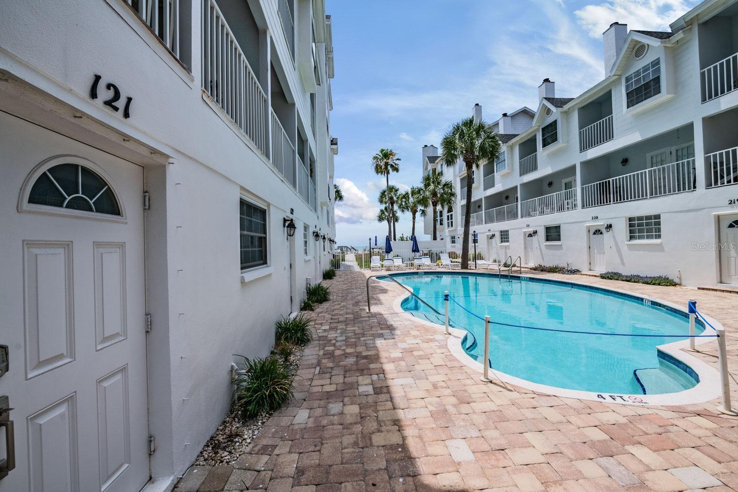 17960 Gulf Unit 121, Redington Shores, FL 33708