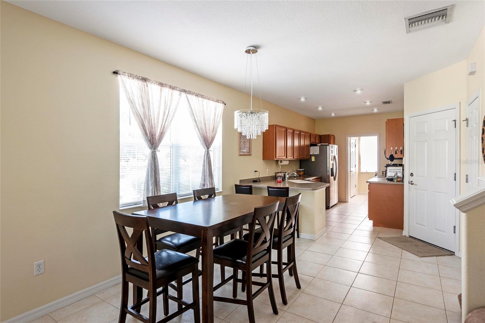 3860 82nd Avenue Unit 101, Sarasota, FL 34243
