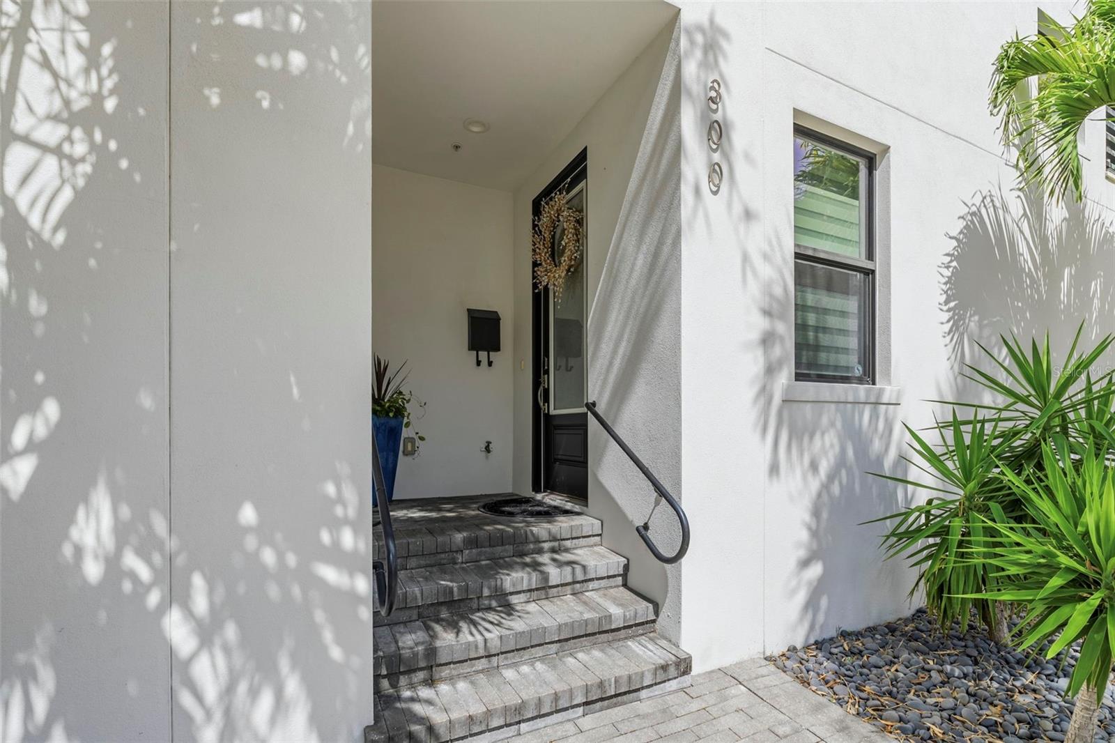 300 Delmar, St Petersburg, FL 33701