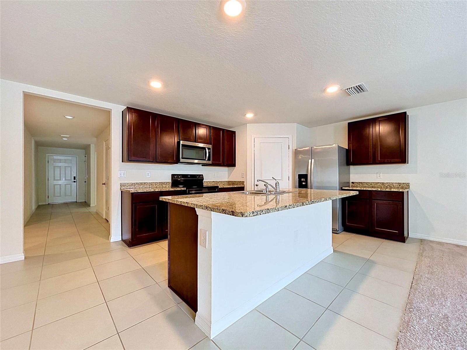 7804 Davie Ray, Zephyrhills, FL 33540
