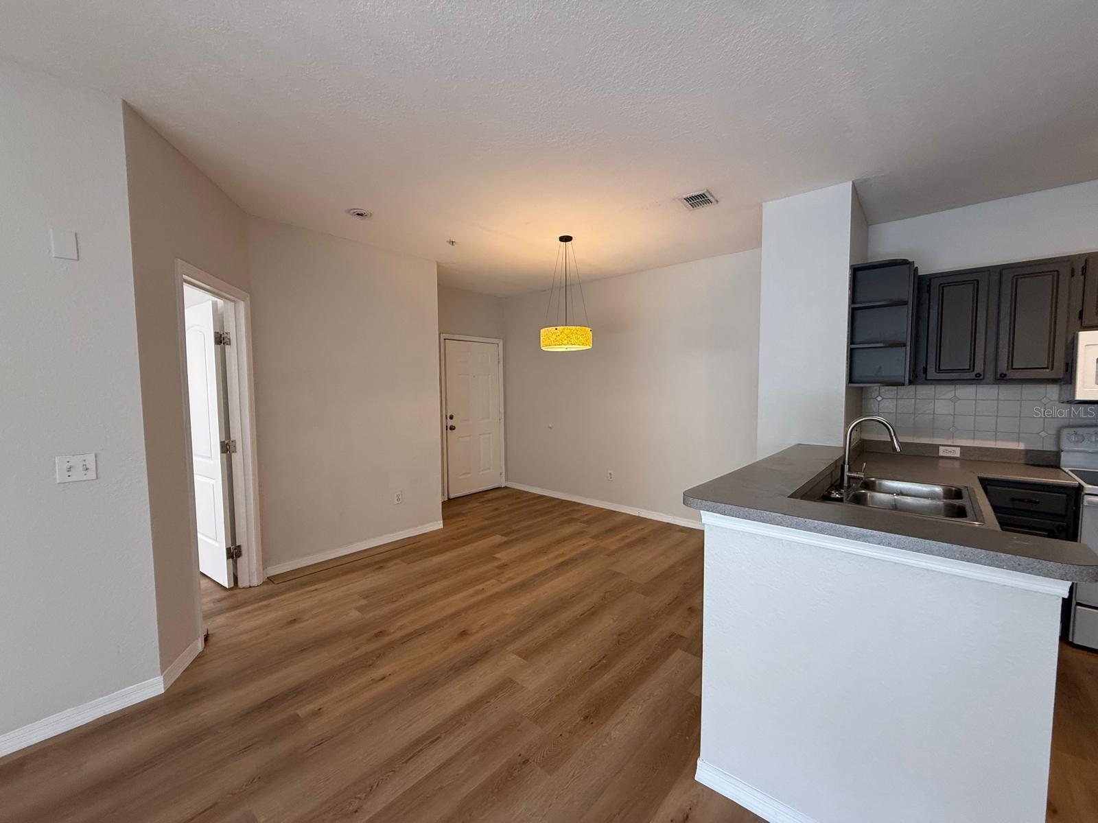 2537 Maitland Crossing Unit 12-201, Orlando, FL 32810