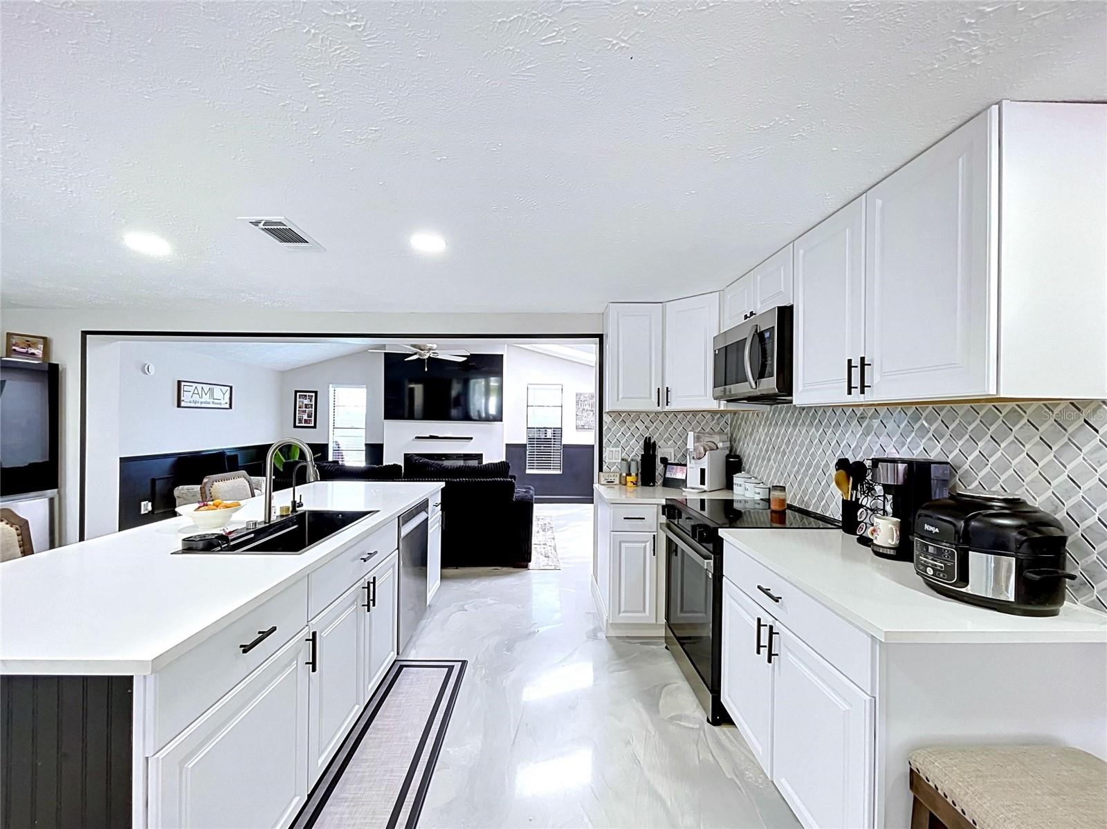 6950 Southwind, Hudson, FL 34667