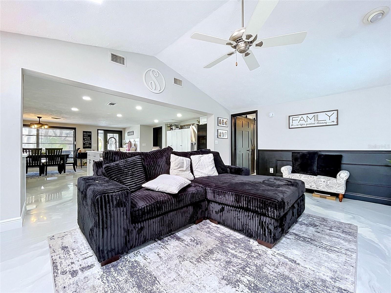6950 Southwind, Hudson, FL 34667
