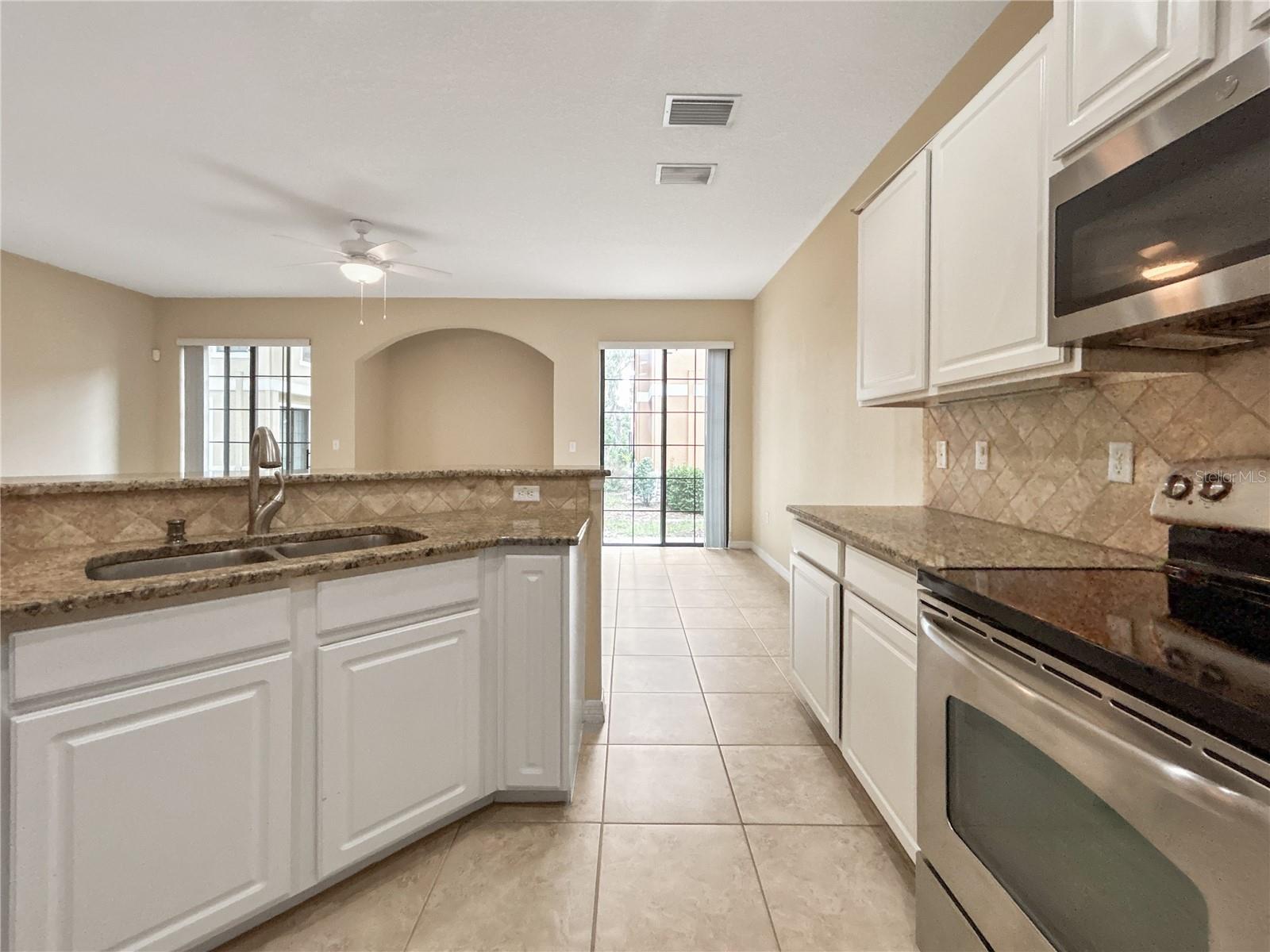 16615 Kingletside, Lithia, FL 33547