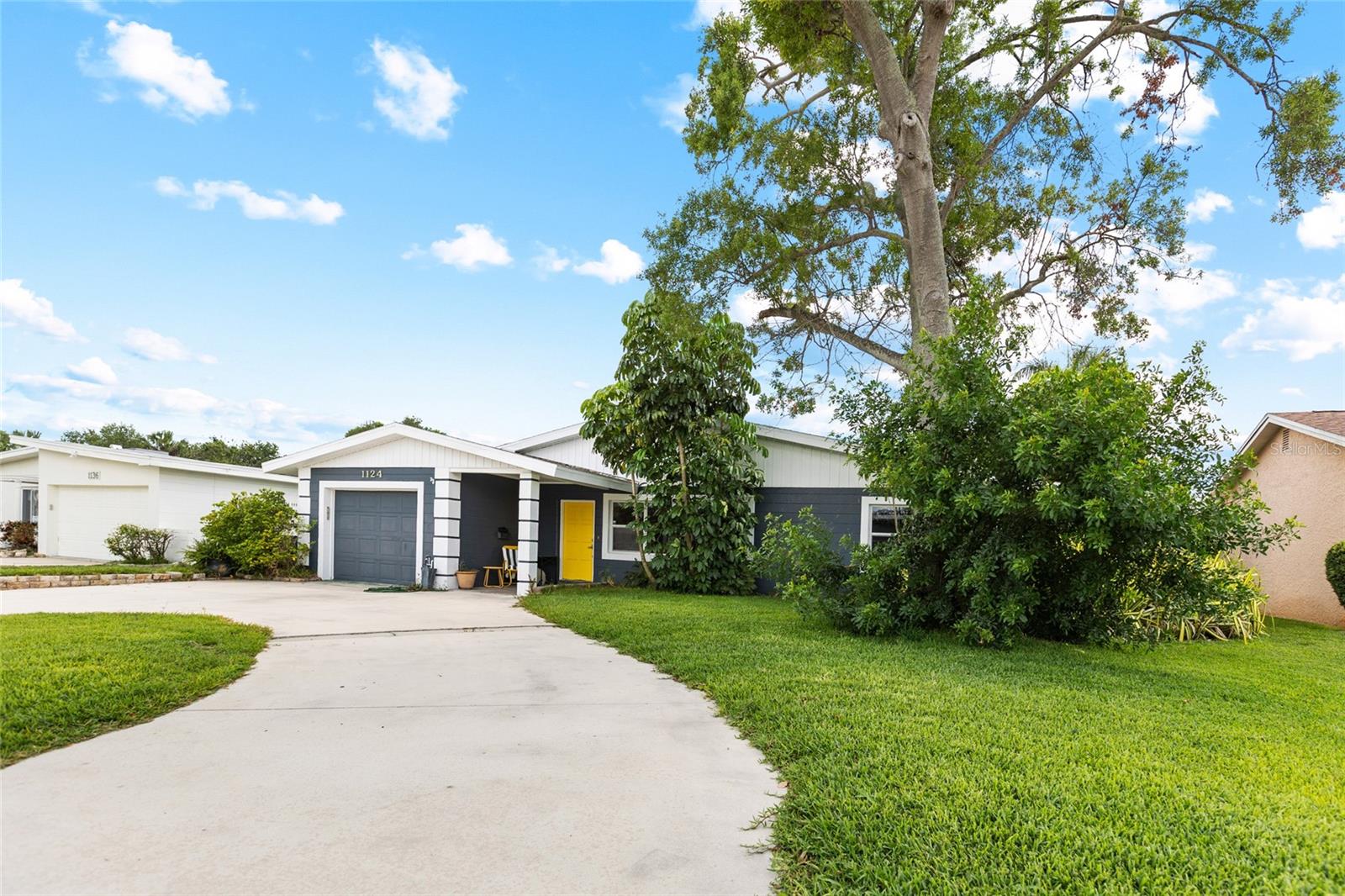 1124 40th, St Petersburg, FL 33703