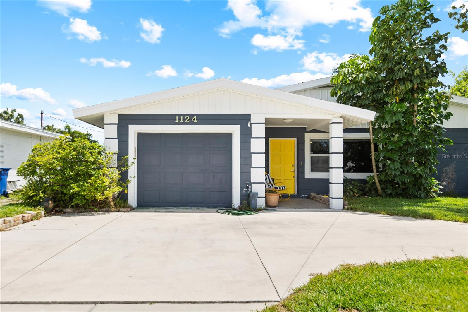 1124 40th, St Petersburg, FL 33703