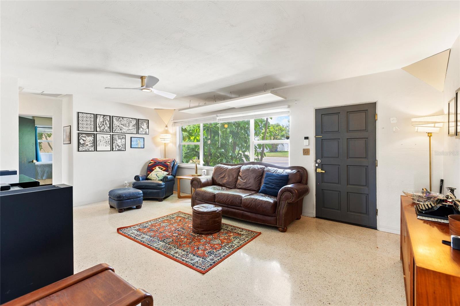 1124 40th, St Petersburg, FL 33703