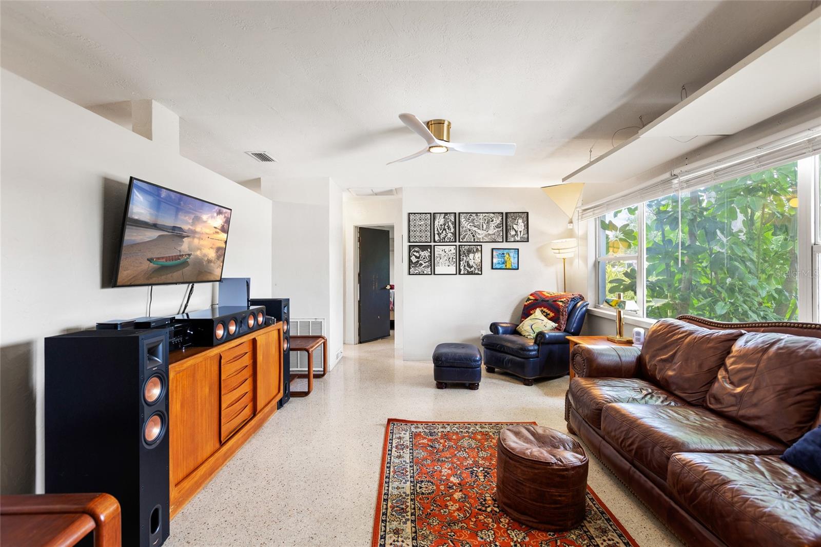 1124 40th, St Petersburg, FL 33703