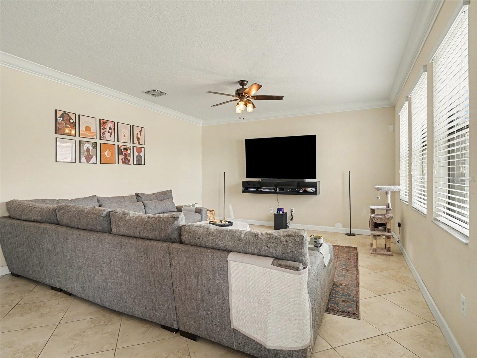 12027 Cardinal Flower Dr, Riverview, FL 33579