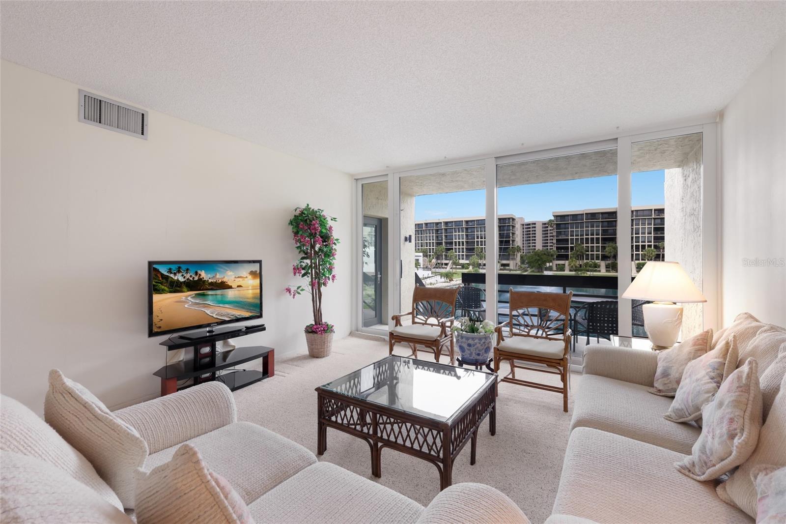 1095 Gulf of Mexico Unit 102, Longboat Key, FL 34228