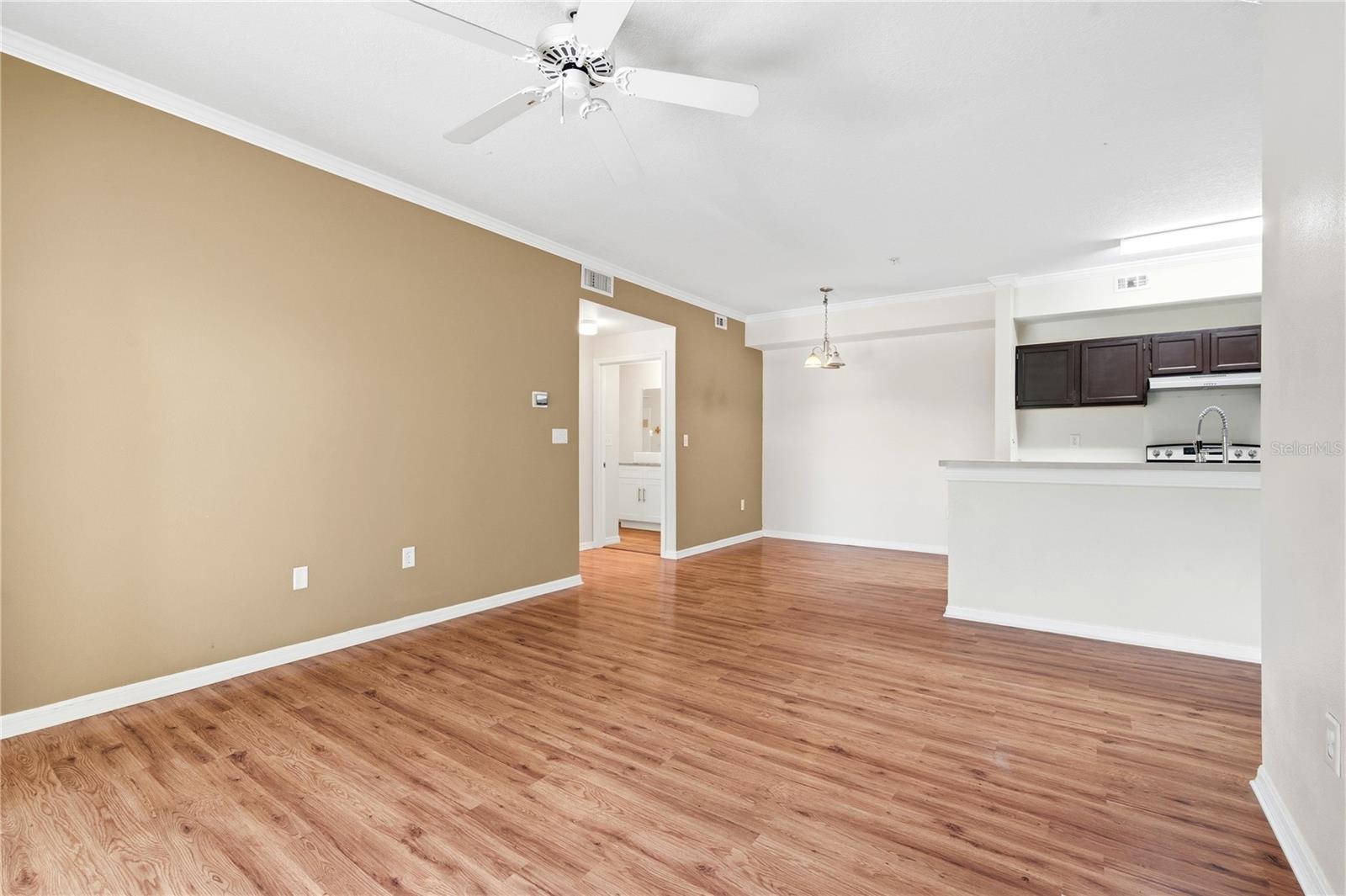 5618 Pinnacle Heights Unit 206, Tampa, FL 33624
