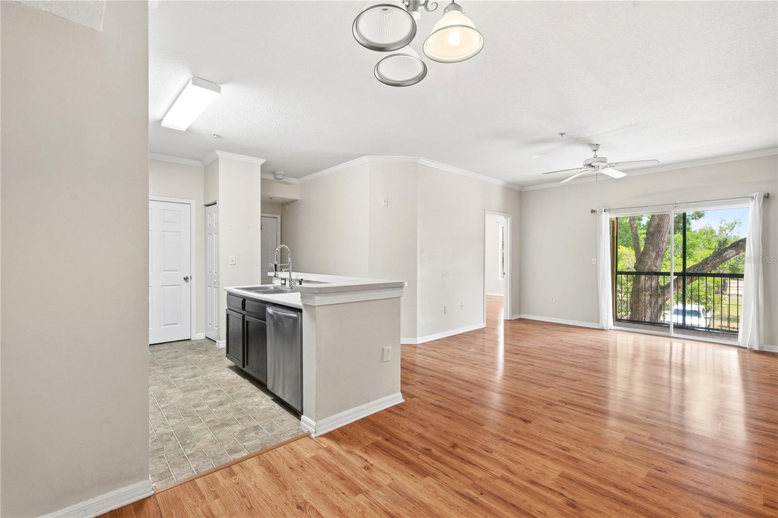 5618 Pinnacle Heights Unit 206, Tampa, FL 33624