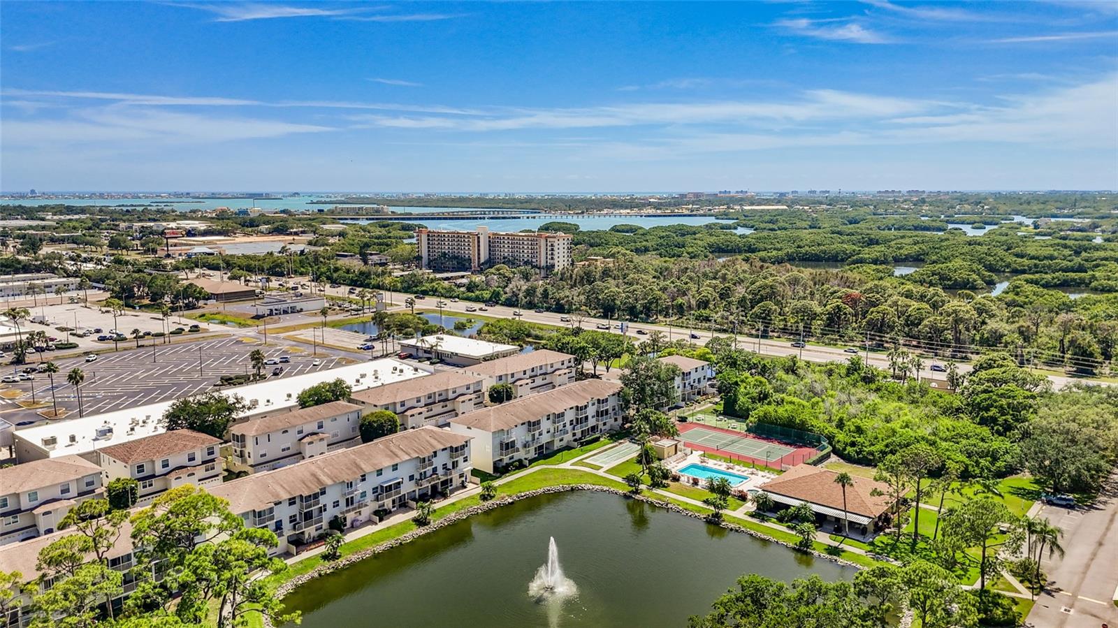 5775 Park Unit 410, St Petersburg, FL 33709