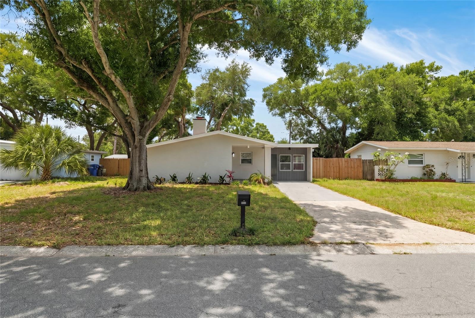 2952 Webley, Largo, FL 33771