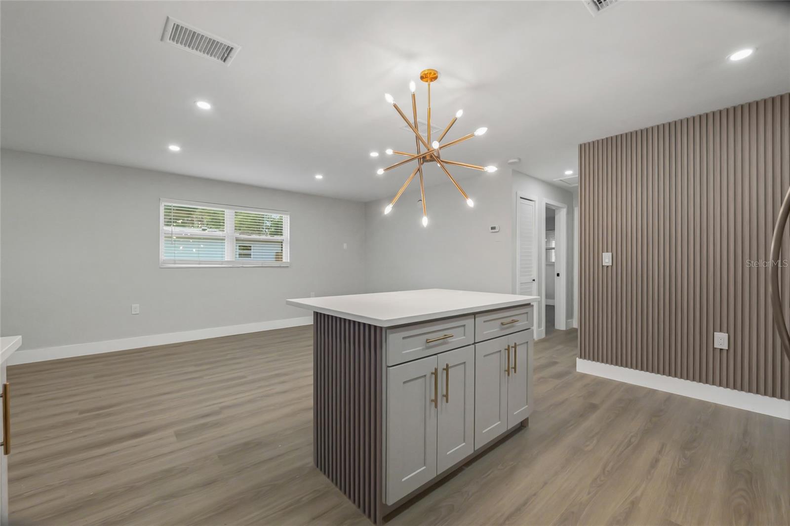 2952 Webley, Largo, FL 33771