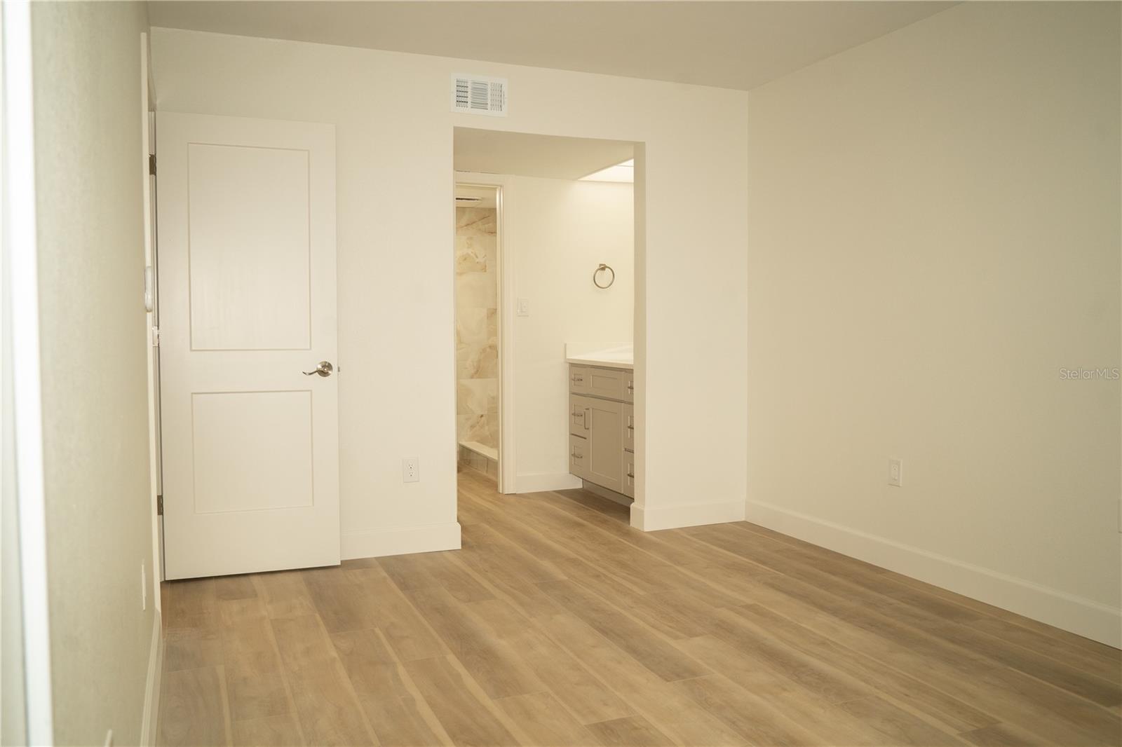 661 Poinsettia Unit 108, Clearwater Beach, FL 33767