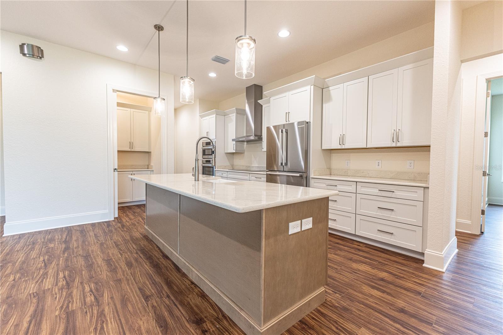 1439 Cr 212, Oxford, FL 34484