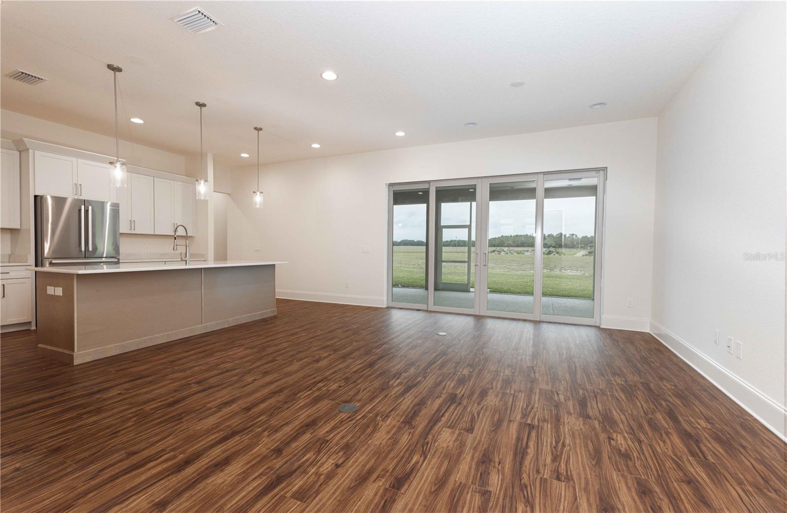 1439 Cr 212, Oxford, FL 34484