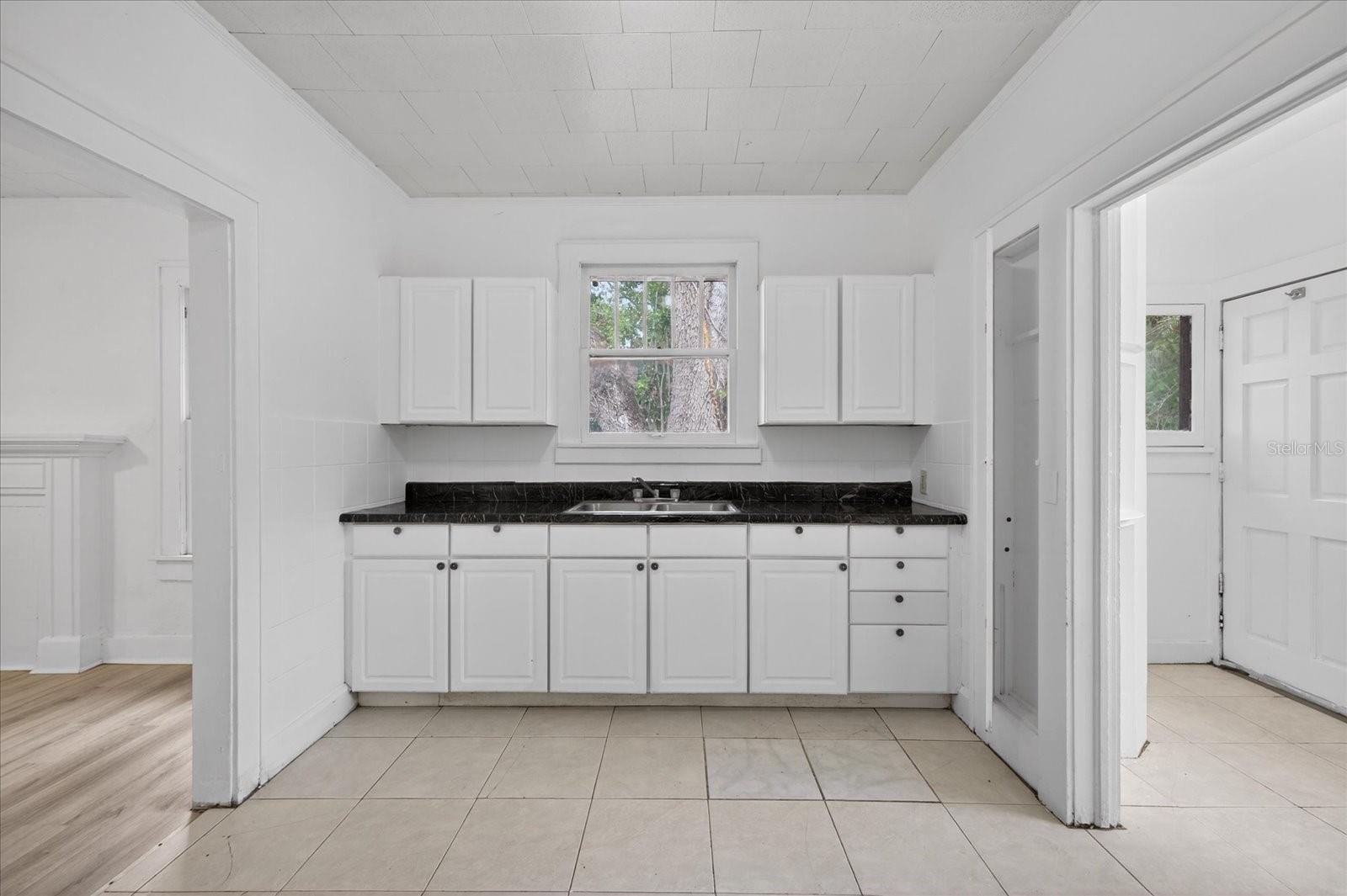 2211 22nd, St Petersburg, FL 33712