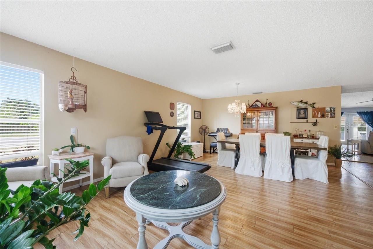 798 Countryshire, Palm Harbor, FL 34683