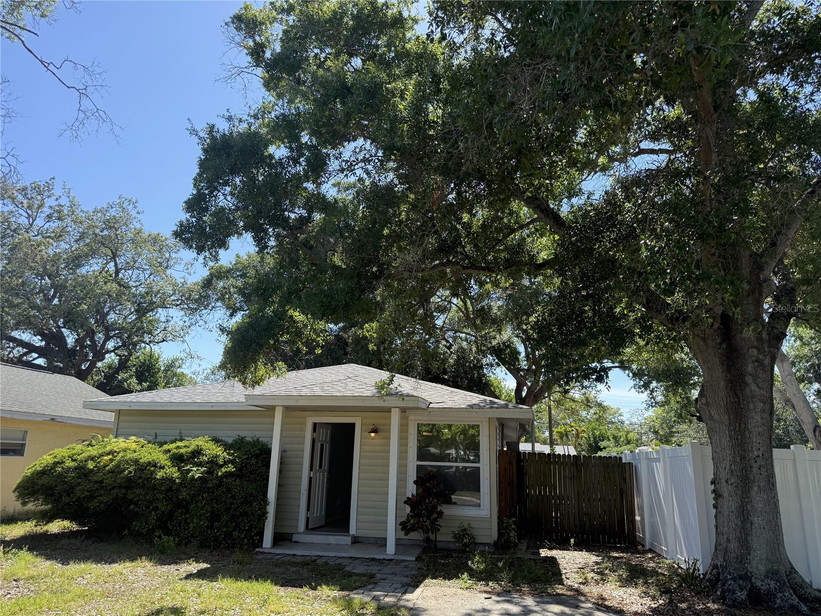 1348 Friend, Clearwater, FL 33756