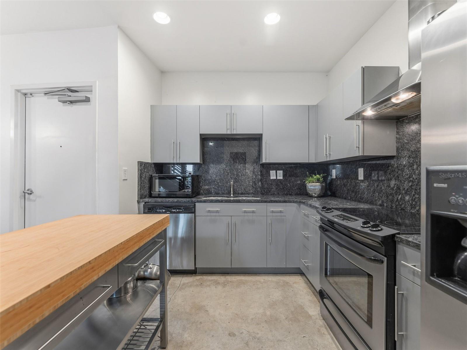 5008 Macdill Unit 16, Tampa, FL 33611