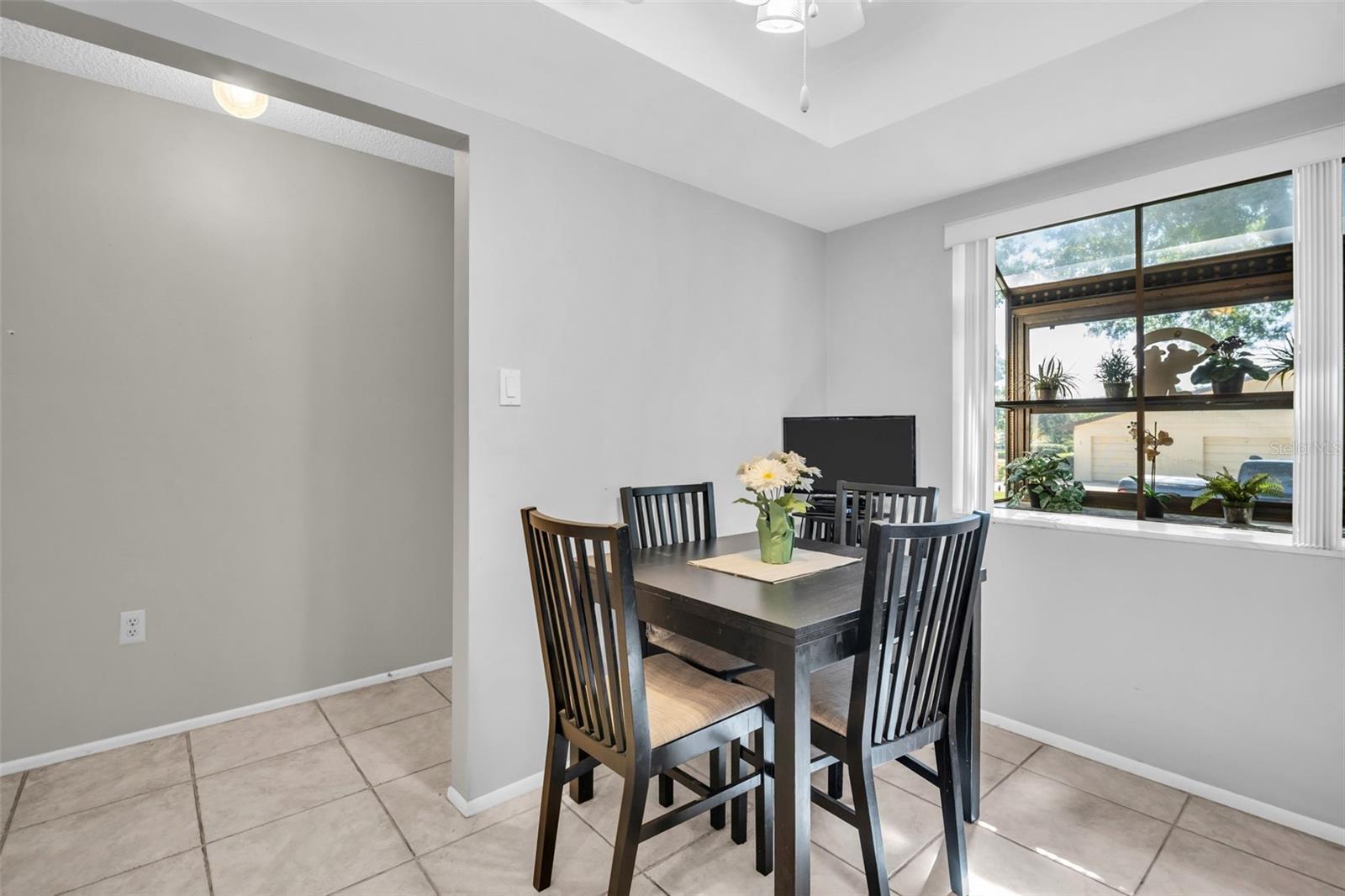 860 Maclaren Unit B, Palm Harbor, FL 34684