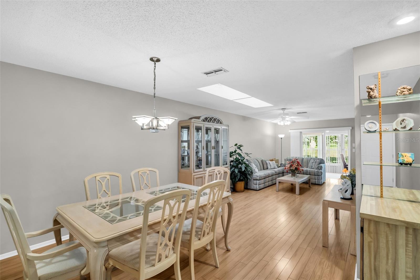 860 Maclaren Unit B, Palm Harbor, FL 34684