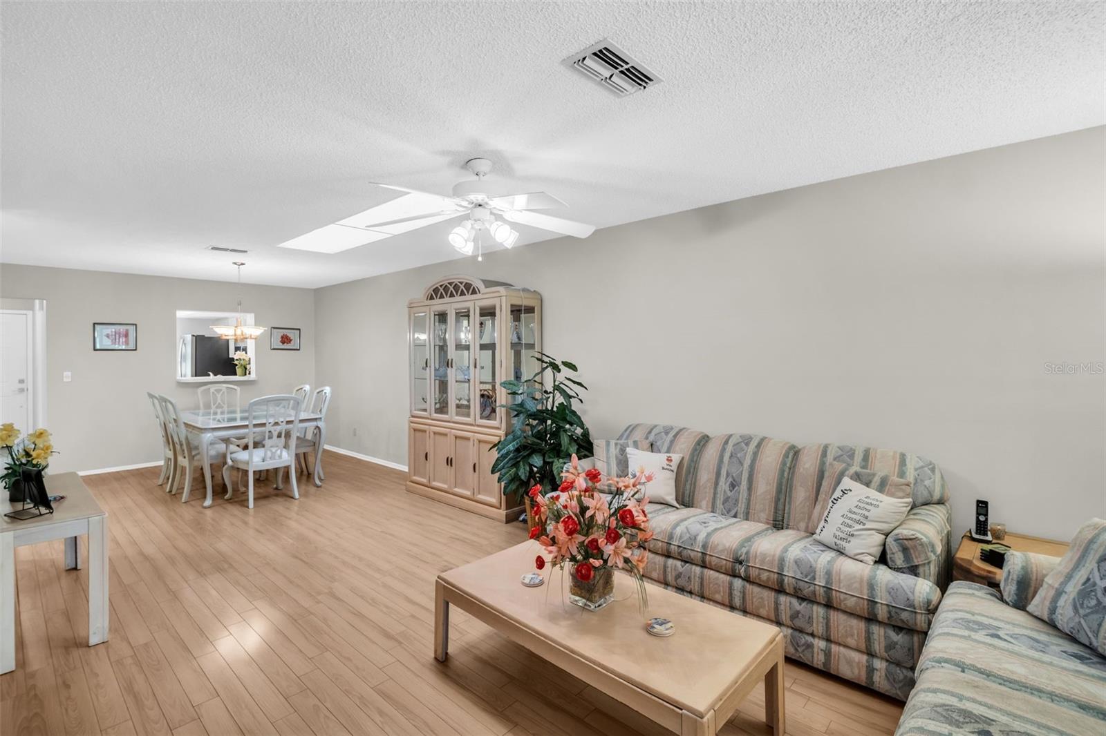 860 Maclaren Unit B, Palm Harbor, FL 34684