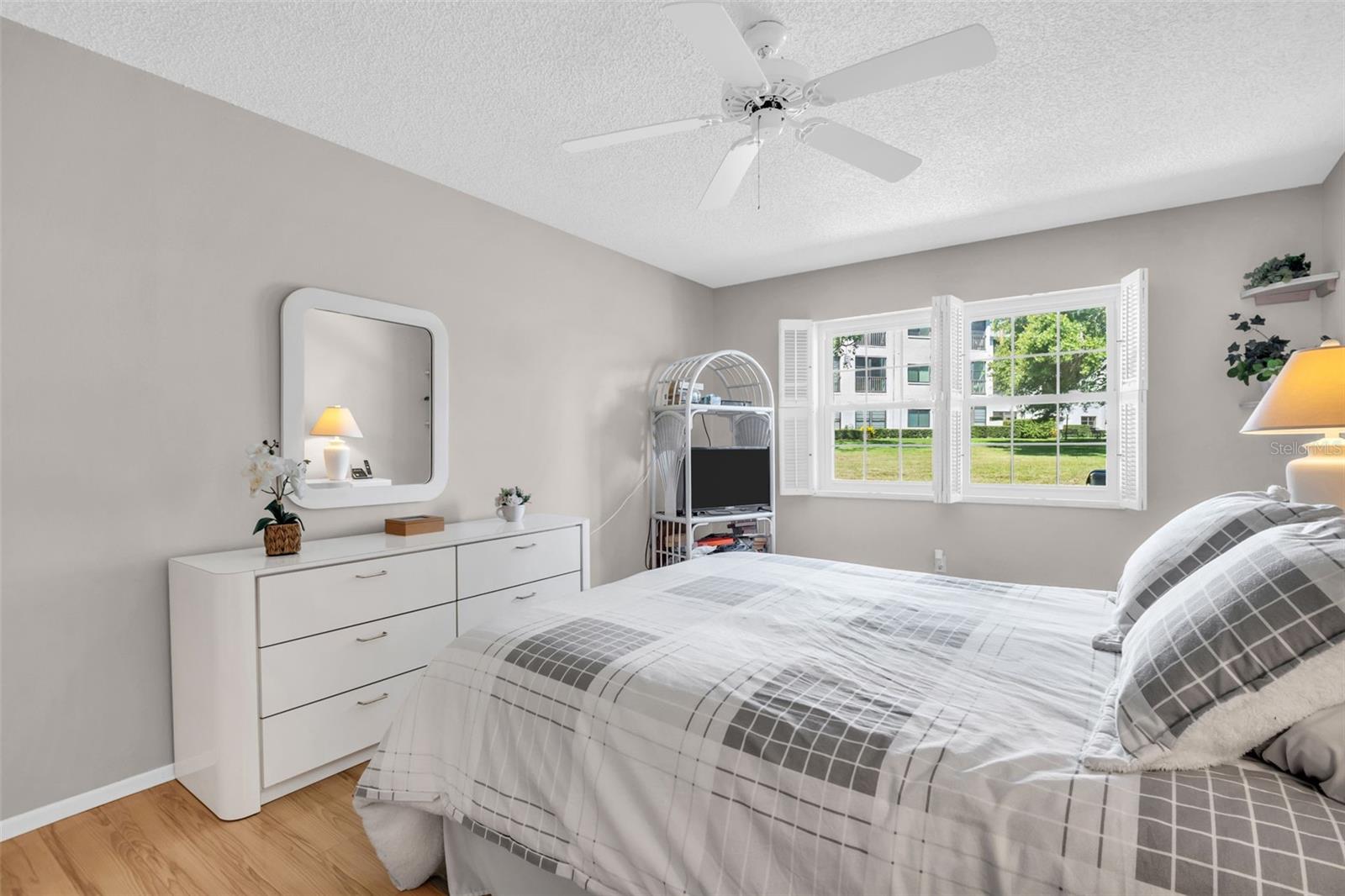 860 Maclaren Unit B, Palm Harbor, FL 34684