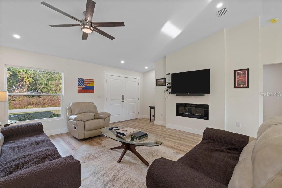2405 Vancouver, North Port, FL 34286