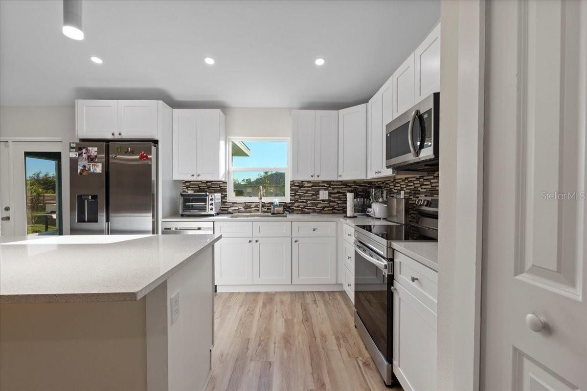 2405 Vancouver, North Port, FL 34286
