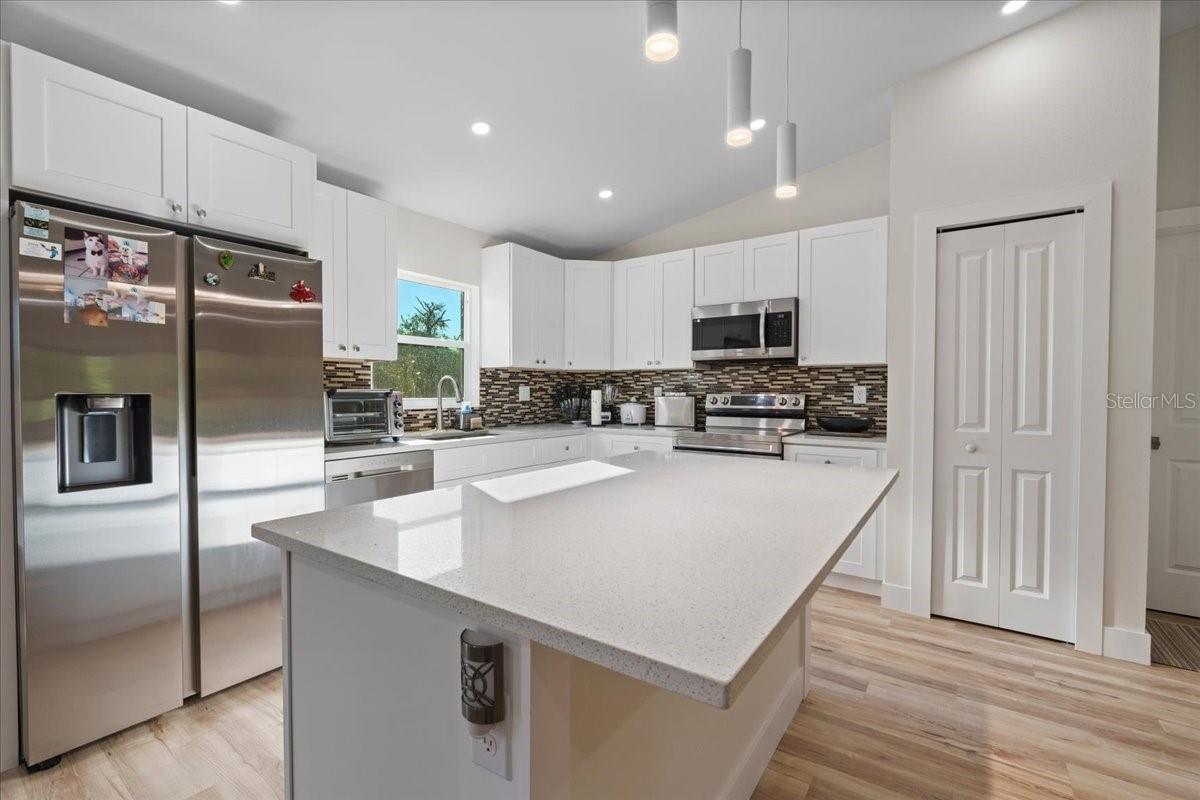 2405 Vancouver, North Port, FL 34286